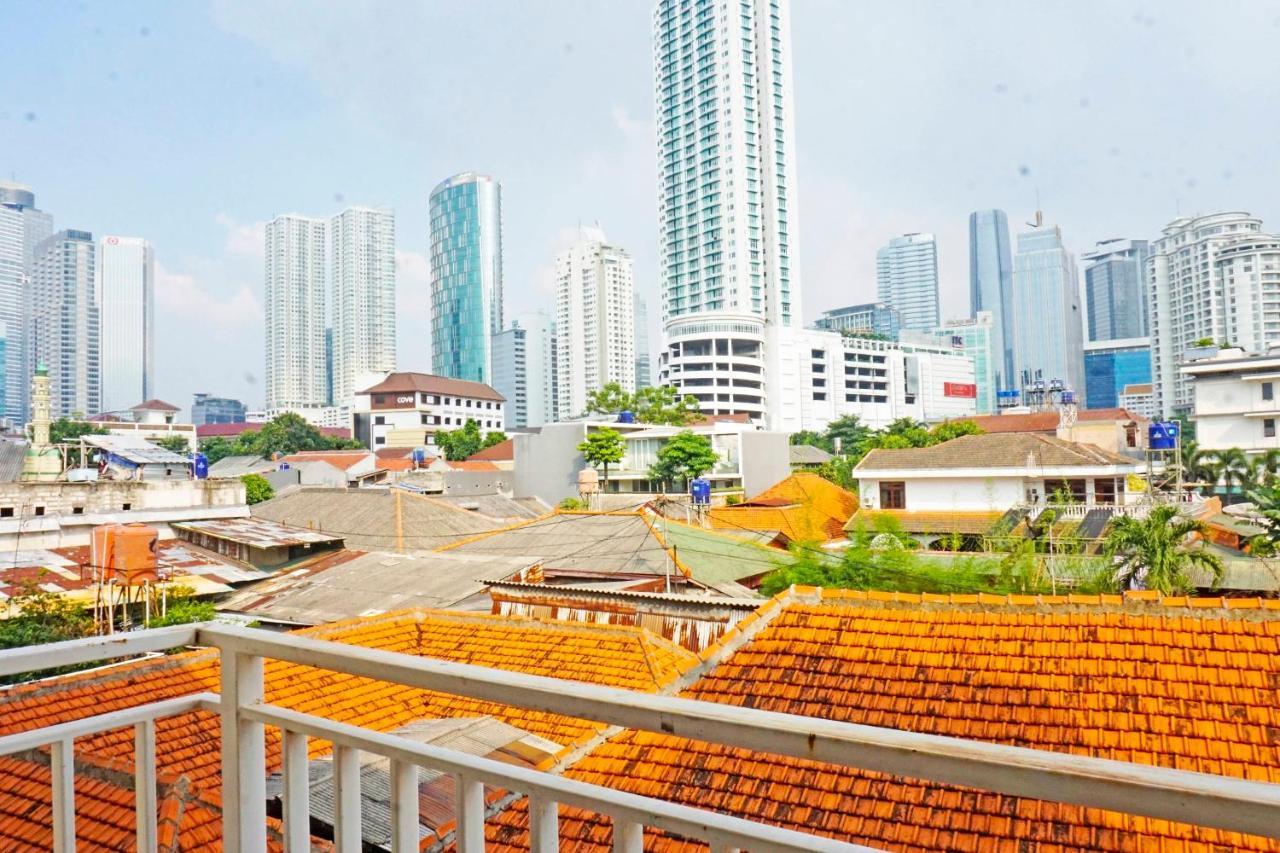 Collection O 91380 Golden Mansion Hotel Jakarta Exterior photo